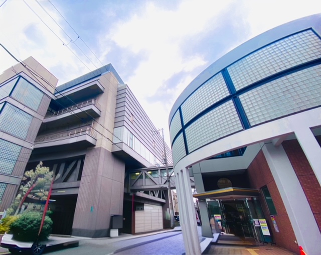 東成屋内プール